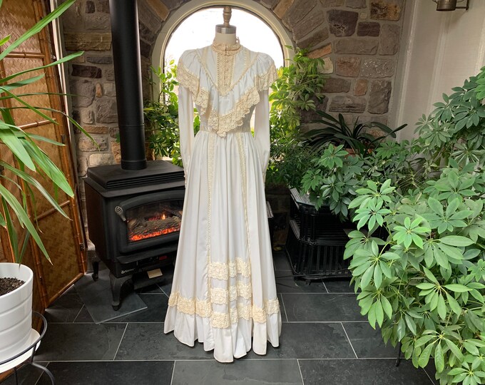 Vintage 1970s Ivory Lace Gunne Sax Style Peasant Maxi Dress, Vintage ...
