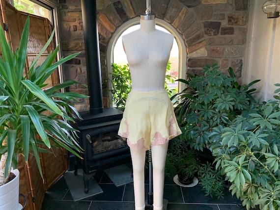 Antique 1930s Yellow Silk Ecru Floral Lace Trimme