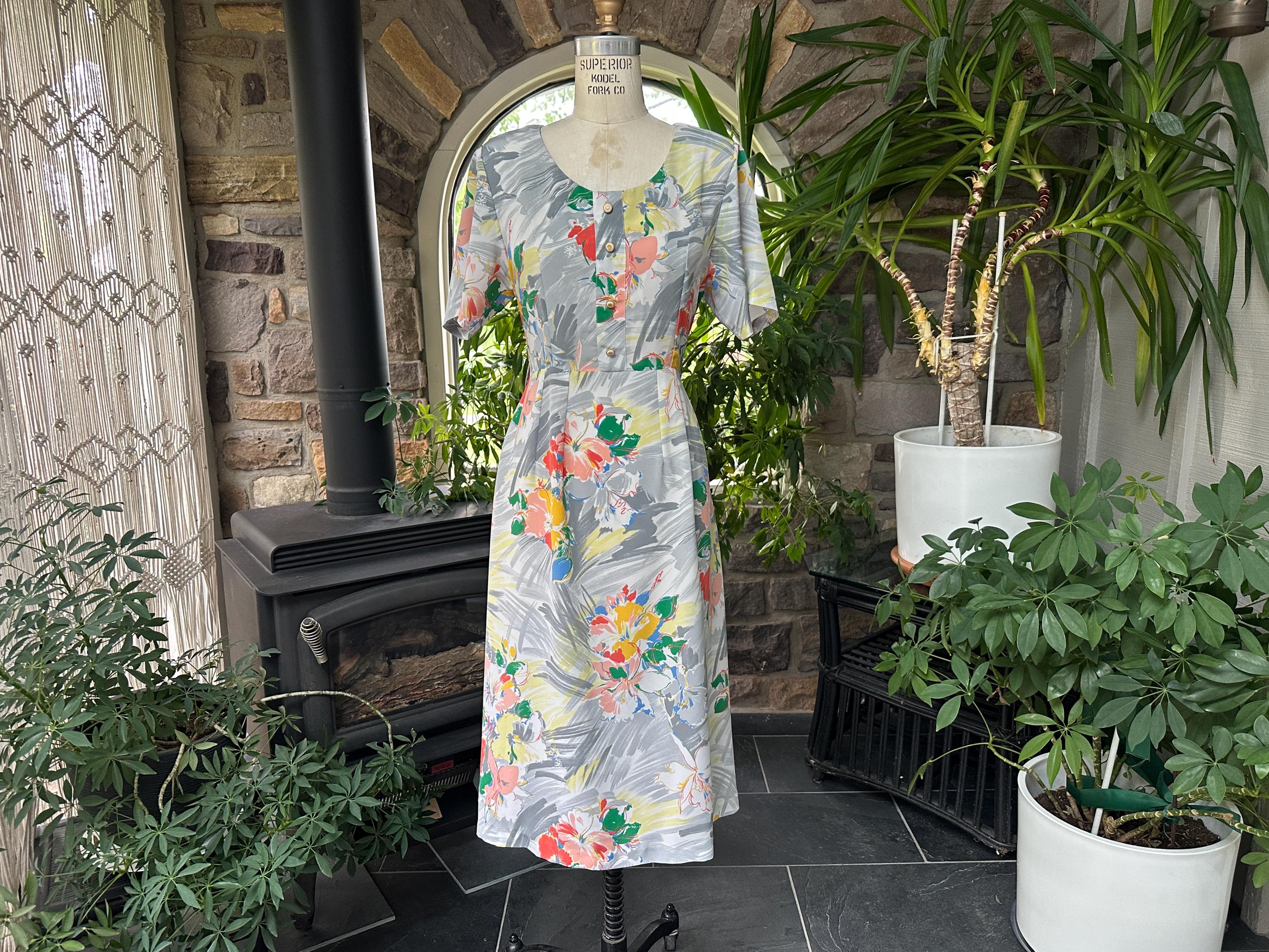 black and white linen dress Elizabeth 15