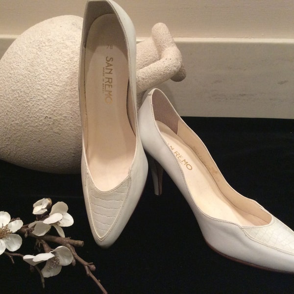 Vintage 1980s Ivory High Heel Bridal Pumps Shoes San Reno, 80's Ivory Leather High Heel Pumps, Vintage Wedding Shoes, Vintage Bridal Shoes