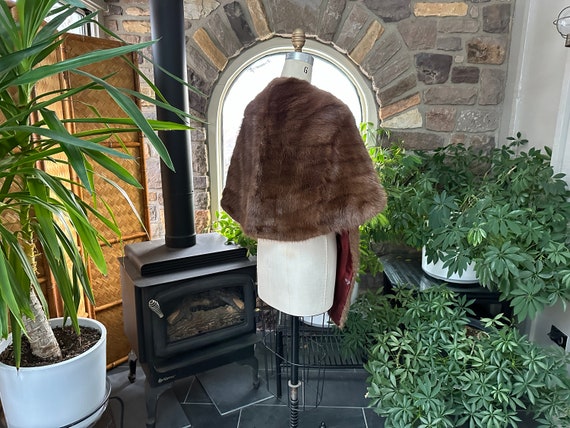 Vintage 1940s Brown Dyed Squirrel Fur Cape-let St… - image 7