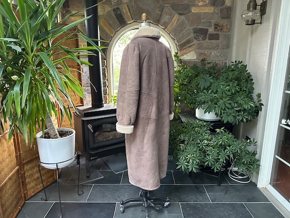 Vintage 1980s Tan Suede Shearling Sheepskin Coat,… - image 5