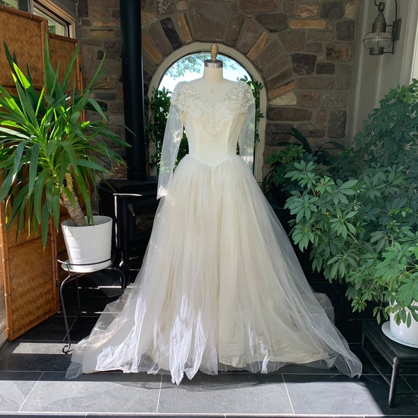 Vintage 1950s Ivory Satin Tulle and Lace Wedding Dress, Vintage Fifties Tulle Wedding Gown