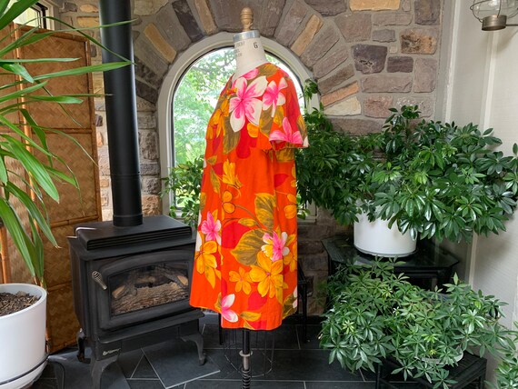 Vintage 1960s Red Orange Yellow Bold Floral Hawai… - image 3