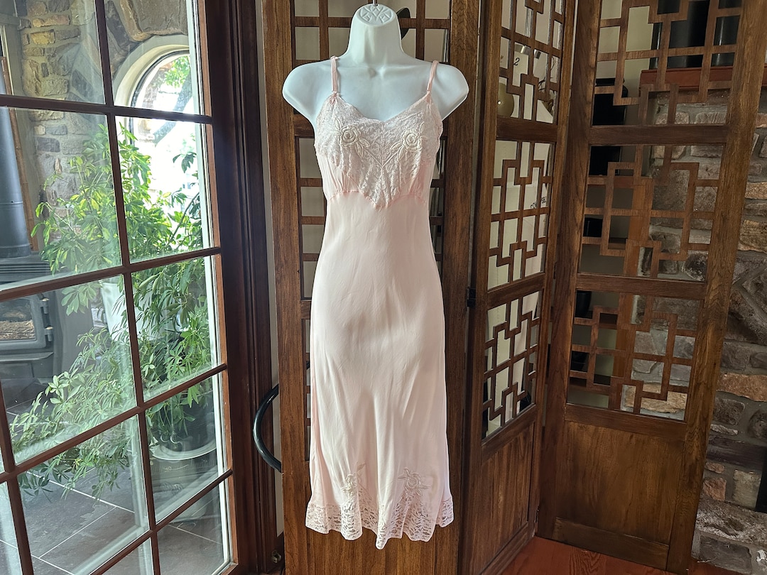 Vintage 1940s Silky Pink Rayon and Lace Bias Cut Slip Dress Miss