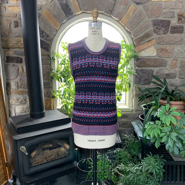 Vintage STEEPLECHASE V-neck acrylic knit vest, made in the USA, size M (men's size). acrylic red type reddish brown Vintage Second Hand