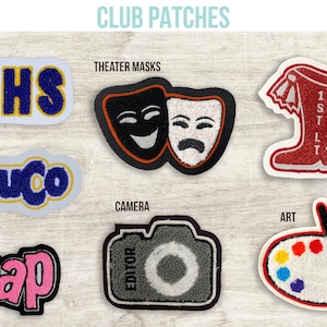 Puede incluir: Colección de parches bordados con varios diseños. Incluye parches con los textos "NHS", "STUCO" y "OAP". Otros parches presentan máscaras de teatro, una cámara, una bota roja y una paleta de artista.