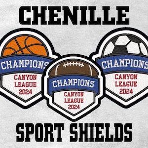 Op de afbeelding: Chenille sport schilden met basketbal, American football en voetbal ontwerpen. Elk schild heeft een blauwe banner met "Champions" en "Canyon League 2024". Het woord "CHENILLE" staat erboven en "SPORT SHIELDS" eronder.