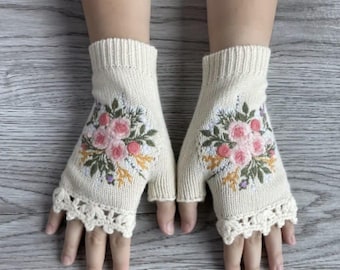 Elegant Winter Gloves for Women – Warm, Soft, and Classic Design