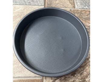 Mirro 9 Inch Round Non-Stick Aluminum Cake Pan Made in USA Manitowoc WI