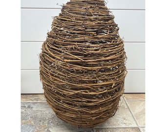 Campana decorativa a forma di uovo o alveare in tralci di vite naturale, stile rustico da fattoria, per giardino, 37 cm (14,5 pollici).