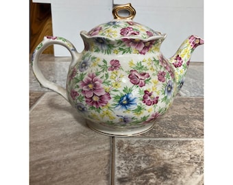 Windsor Chelsea Chintz Summer Pink Teapot Floral Bone China Made in England Gold