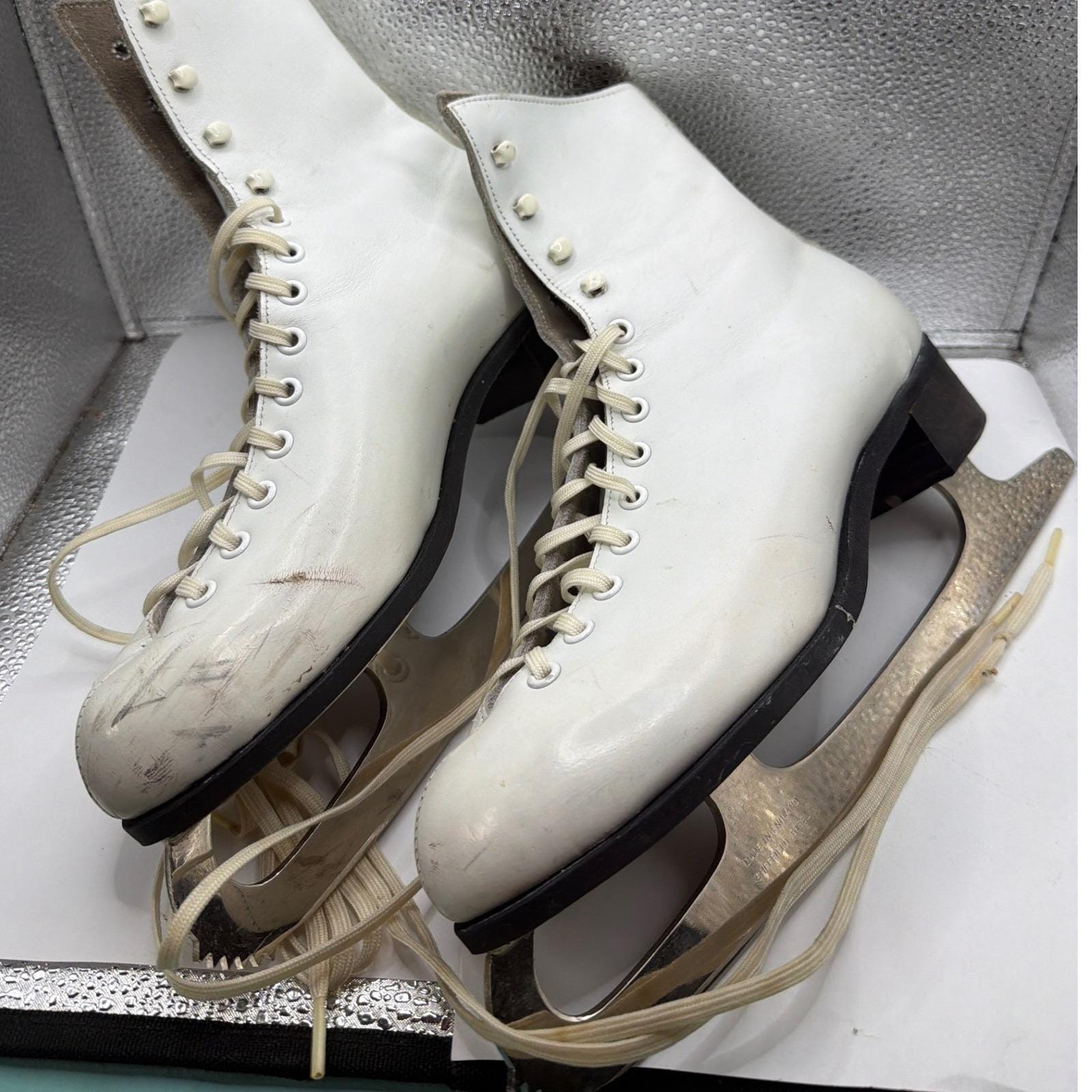 Vintage Leather Ice Skates Mens Womens Figure Skates Retro‎ Decor Display Hockey Vintage Black Leather Hockey Skates - VintageWinter main image 3