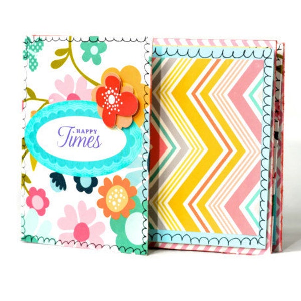 Scrapbooking album . Chevron Happy Times foldable paper photo album . modern style . pre made album . zig zag