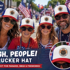 Puede incluir: Una familia lleva gorras de camionero rojas, blancas y azules con el texto "UGH, PEOPLE!" y un logotipo de gato. Las gorras tienen una parte delantera blanca, un borde rojo y una parte trasera de malla azul. El texto "4th of July Ready!" está incluido.