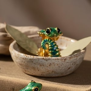 Originele geëmailleerde gekkowikkelring – 18 kt vergulde verstelbare hagedissieraden