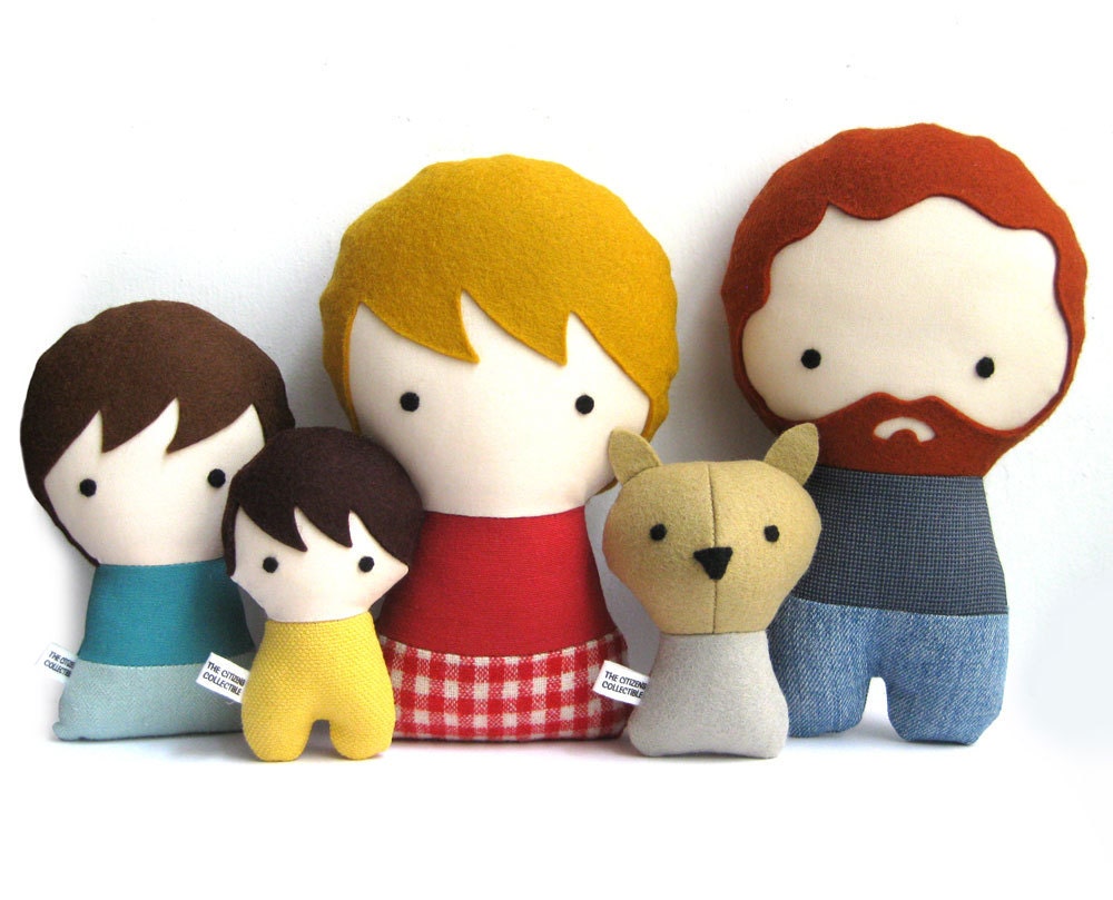 Handmade Personalized Family with Dog. Plush doll. Custom your own family. Customize.