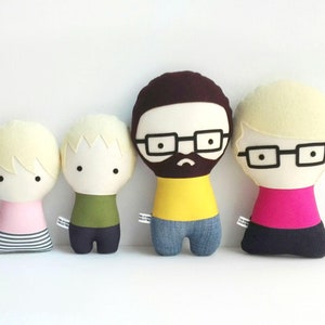 Custom made dolls resembling your beloved ones. The picture shows a sample of a man, a woman and their child girl and child boy. You can add glasses, beard, hair color and style, and chose the fabrics for top and bottom. Made out of cotton and felt.