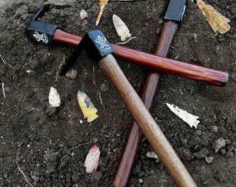 Wiggle Pick by Flintforged Tool Co - Handcrafted Excavation Tool for Arrowhead Hunting, Rockhounding, Bottle Digging, Metal Detecting, Relic