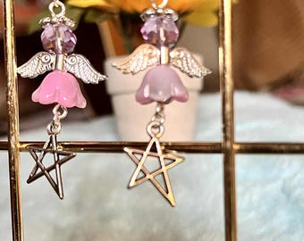 Handgemachte WhimsyGoth Engel Ohrringe, Fantasy Glasfee Ohrhänger mit Pentagrammen
