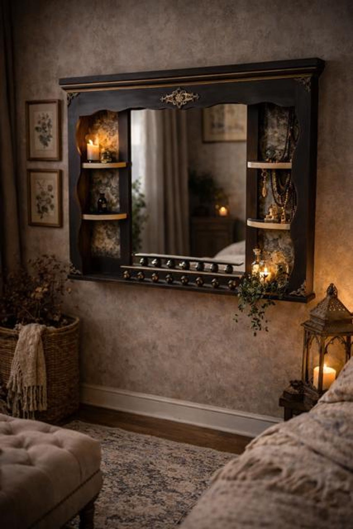 Photo inspiration: Visual Reference: Antique Style Black And Gold Mantel Mirror With Built In