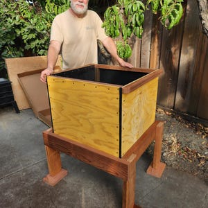 CFT Worm Bin, Continuous Flow Through, Vermicompost, Large Worm Farm, Worm Compost, Worm Composting, Worm Composter, Compost Bin, CFT