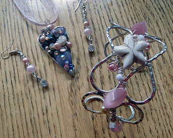 Pink beach wedding themed earrings, junk heart necklace and handwire wrapped bracelet set