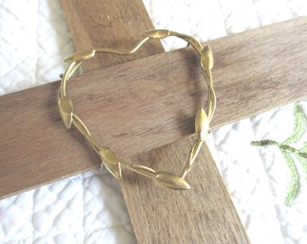 Christian Cross No Greater Love Simple Wood with Gold Heart Christian Home Decor Vintage Wood Cross with Gold Leaf Heart