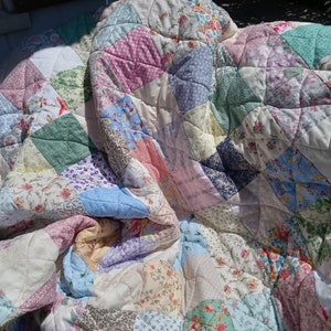 Pastel Summer Cottage Made to Order Quilt. Romantic Floral Porch Throw. ANY SIZE Twin Full Queen King Quilt, Custom Patchwork Quilt image 8