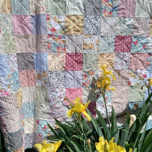 Pastel Summer Cottage Made to Order Quilt. Romantic Floral Porch Throw. ANY SIZE Twin Full Queen King Quilt, Custom Patchwork Quilt image 1