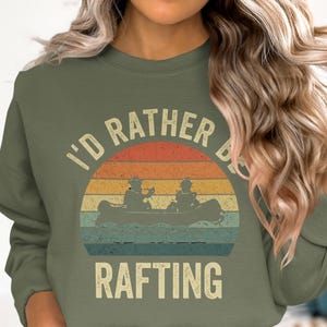 I'd Rather Be Rafting T-Shirt: Retro Sunset Design, Vintage Distressed Look | Cotton Blend, Unisex Fit | Outdoor Adventure Wear immagine 3