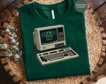 レトロなコンピューターTシャツ、面白いオタク文化グラフィック入りのヴィンテージテックデザイン