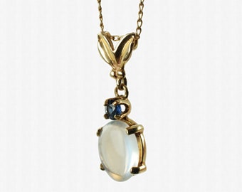 Vintage 14K Yellow Gold Moonstone and Sapphire Pendant Necklace