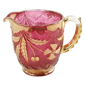 Jarra antigua de vidrio estadounidense EAPG con decoración dorada, teñida en rosa "Delaware"
