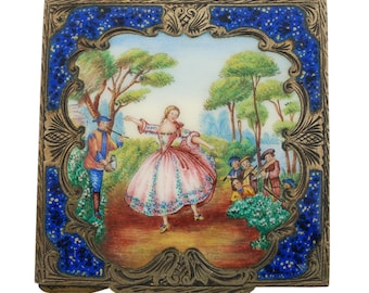 Polvera italiana vintage de plata dorada y esmalte 800, pintada a mano con la inscripción "Mademoiselle de Camargo Dancing" de Nicolas Lancret, con pantalla de polvo original.