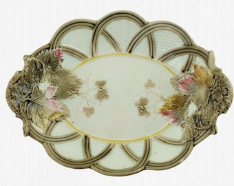 Antico piatto per pane in maiolica Wedgwood Argenta Ware in vimini e foglie d&#39;uva, 1882