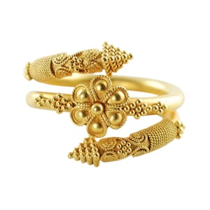 Vintage 22K Yellow Gold Byzantine Rosette Coil Ring with Granulation and Wire Wrapped Detail