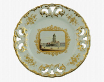 Antique Biedermeier Hand Painted Französischer Dom Reticulated Plate with Gilt Accents, French Cathedral in Berlin, Gendarmenmark Scene