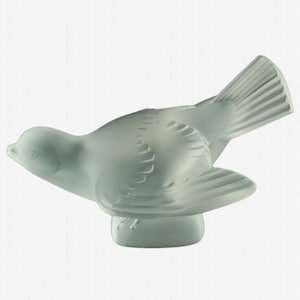 Vintage Lalique Crystal Bird Figurine Colereux Sparrow Wings Spread Paperweight