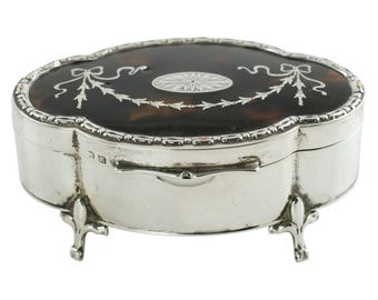 Antique Mappin and Webb Sterling Silver Footed Trinket Box with Original Padded Velvet Lining Circa 1922