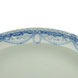 Large Antique Wedgwood Pearlware Robert Adam Neoclassical Style 16.5" Oval Platter Peace Doves and Crossed Flaming Torch and Quiver Motif image 3