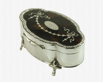 Antique Mappin and Webb Sterling Silver Footed Trinket Box with Original Padded Velvet Lining Circa 1922