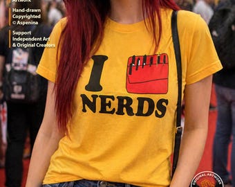 Camiseta unisex "I Love Nerds", disfraz de Halloween, regalo peculiar, camiseta geek, Andriana