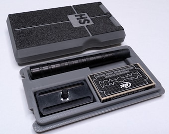 Henson Shaving Magnetic Travel Case