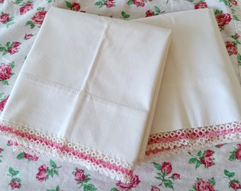 Tatted Lace Edge Pillowcases, Pink And White, Cotton Cases, Set Of 2, Vintage Tatting, Lace, Shabby Chic, English Cottage, French Country