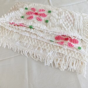 Vintage Pink Flower Chenille Coverlet, 1950s, Blanket, Bed Cover, Fringe Edge, White, Full, Queen