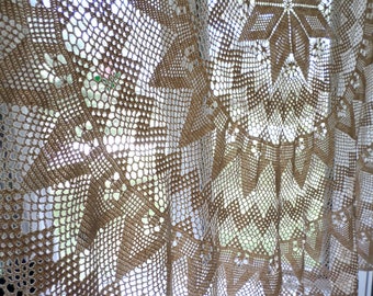 Gorgeous Vintage Cotton Lace Tablecloth, Star Medallion, 68" Round, Wedding, Cream Colored, Ivory, Boho Decor