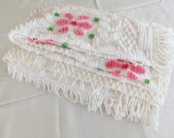 Vintage Pink Flower Chenille Coverlet, 1950s, Blanket, Bed Cover, Fringe Edge, White, Full, Queen