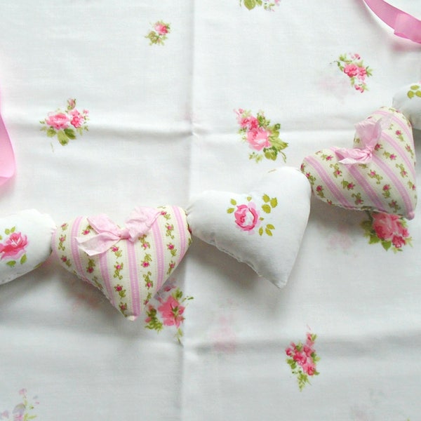 Vintage Pink Roses Heart Garland / Fabric Heart Garland / String Hearts / Shabby Hearts / Cottage Chic Decor /