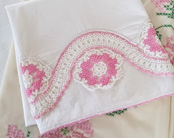 KING Cotton Pink Lace Pillowcase, Vintage Pillowcase, Pink and White, Hand Crocheted, Shabby Chic, Cottagecore, Bench Pillow